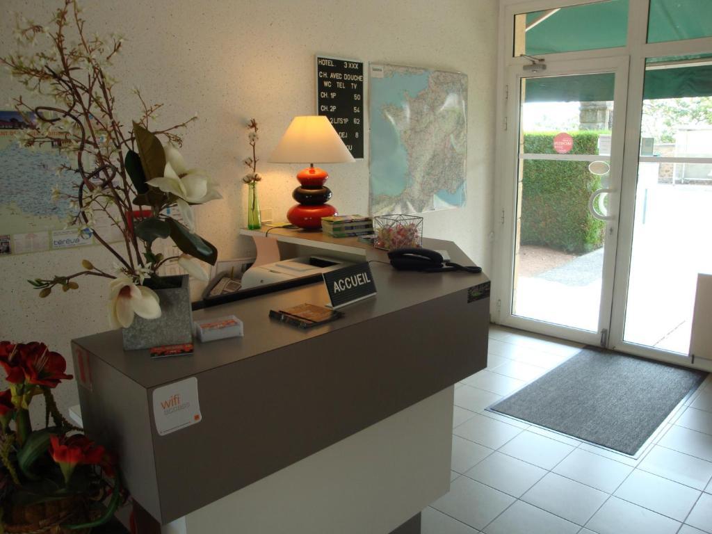 Tronget Hotel Du Commerce מראה חיצוני תמונה