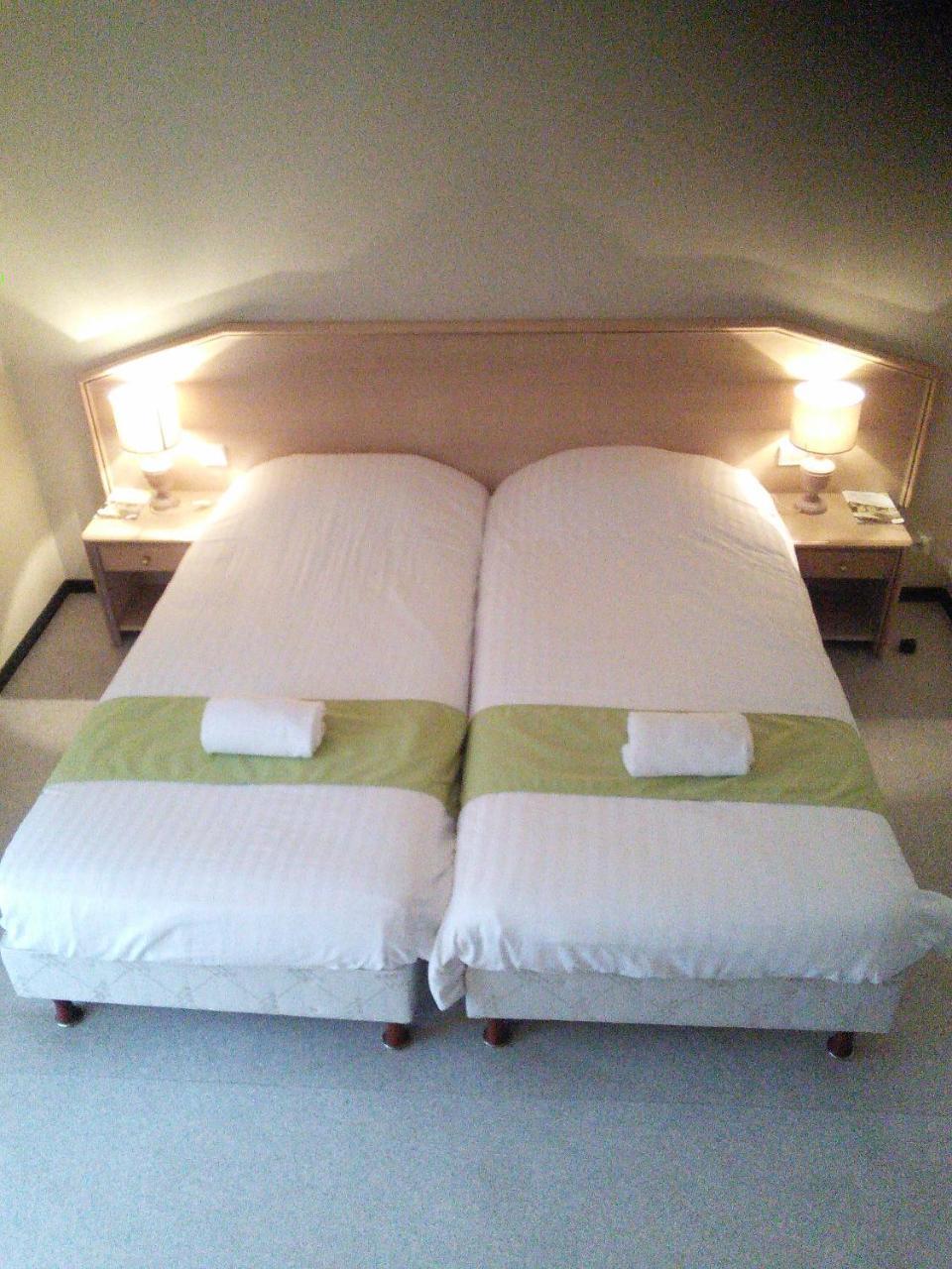 Tronget Hotel Du Commerce מראה חיצוני תמונה