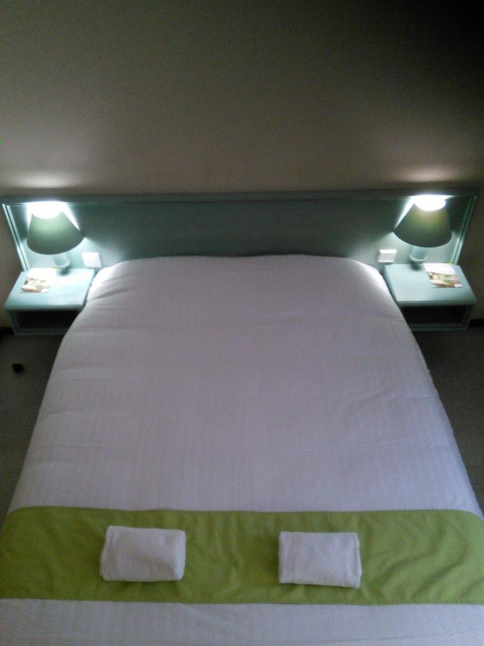 Tronget Hotel Du Commerce מראה חיצוני תמונה